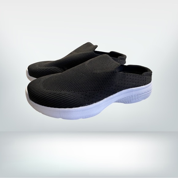 Slip on Canvas Mule Black Canvas New 71/2 - Picture 1 of 9